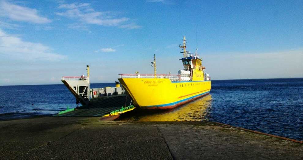 Ferry Chiloe - Chile - AndesCampers